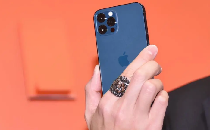 芒市苹果手机维修分享iPhone12系列重启方法教程 